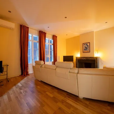 66c3 Historic Chateau Picasso Private For 4 * 페르피냥