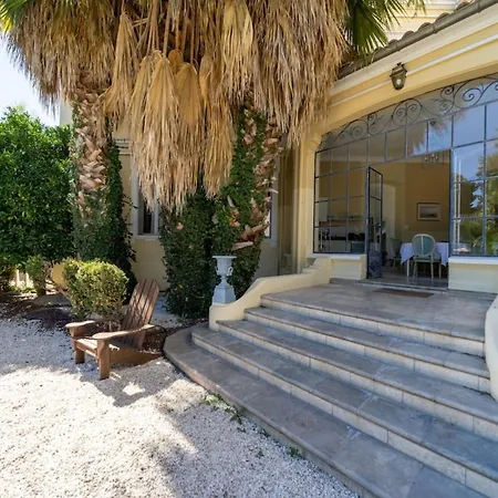 아파트 66c3 Historic Chateau Picasso Private For 4 *