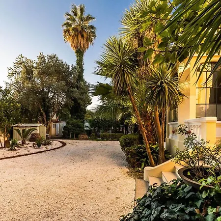 66c3 Historic Chateau Picasso Private For 4 *