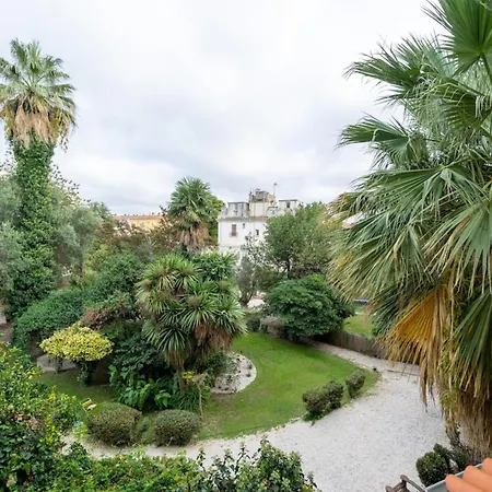 66c3 Historic Chateau Picasso Private For 4 아파트 *