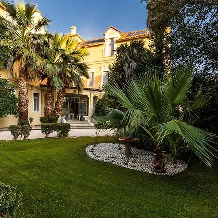 66c3 Historic Chateau Picasso Private For 4 * 페르피냥